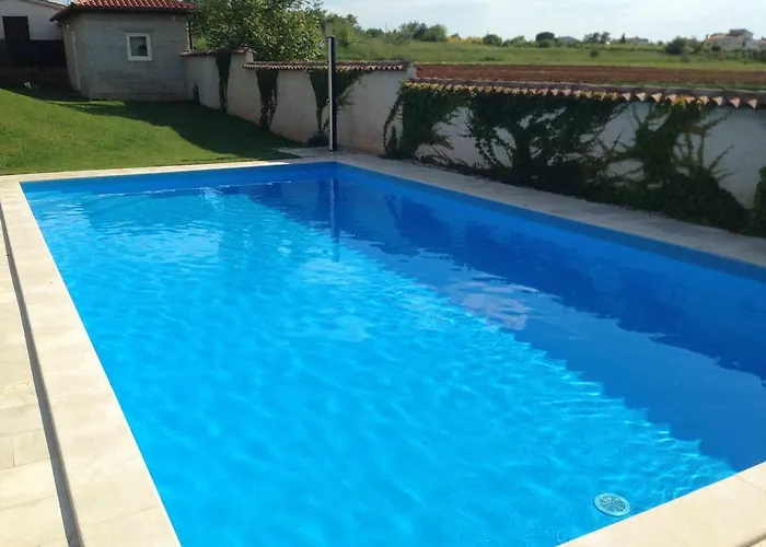 Francesca 빌라 포레치